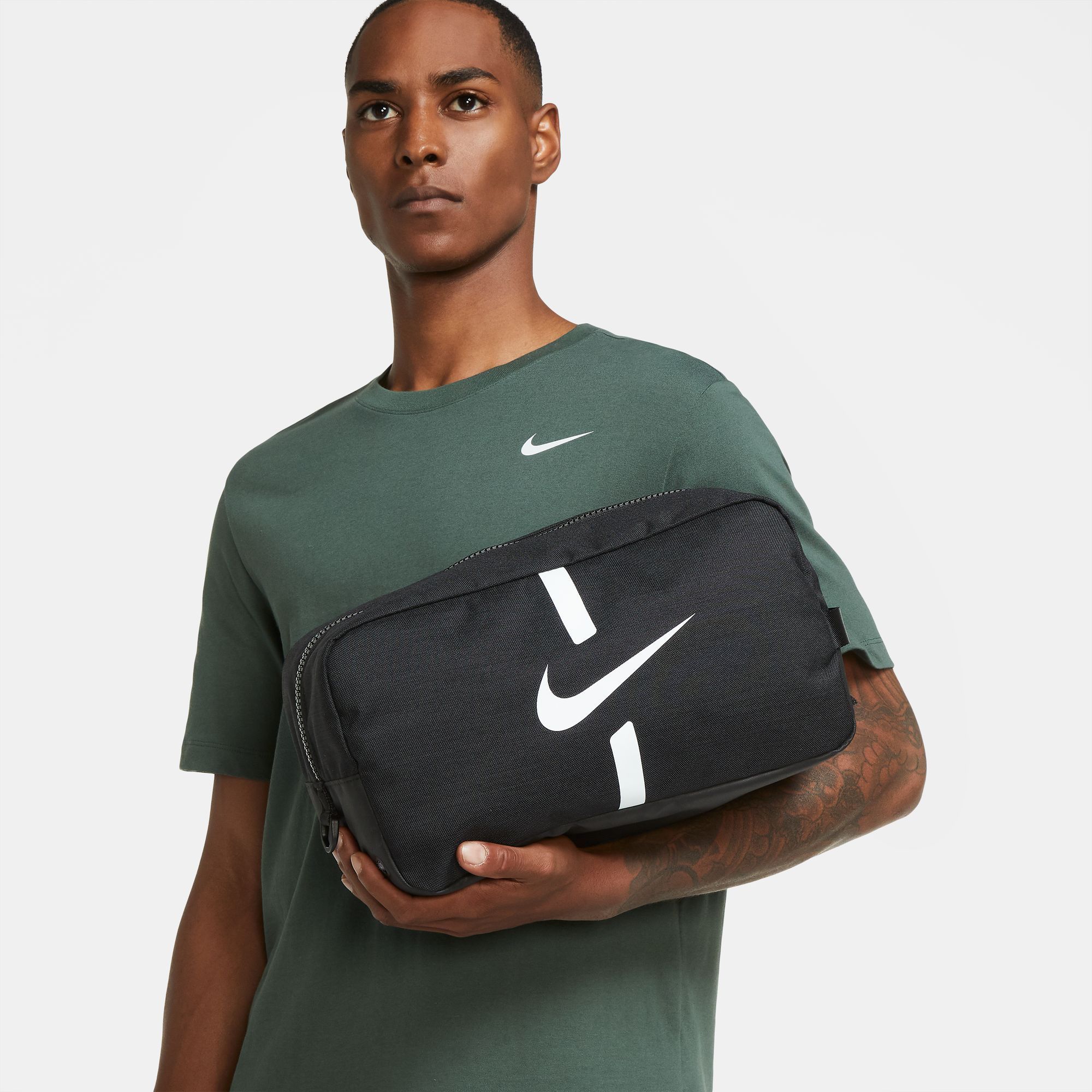 SHOEBAG NIKE ACADEMY DC2648-010 48,5 x 10 x 18 cm
