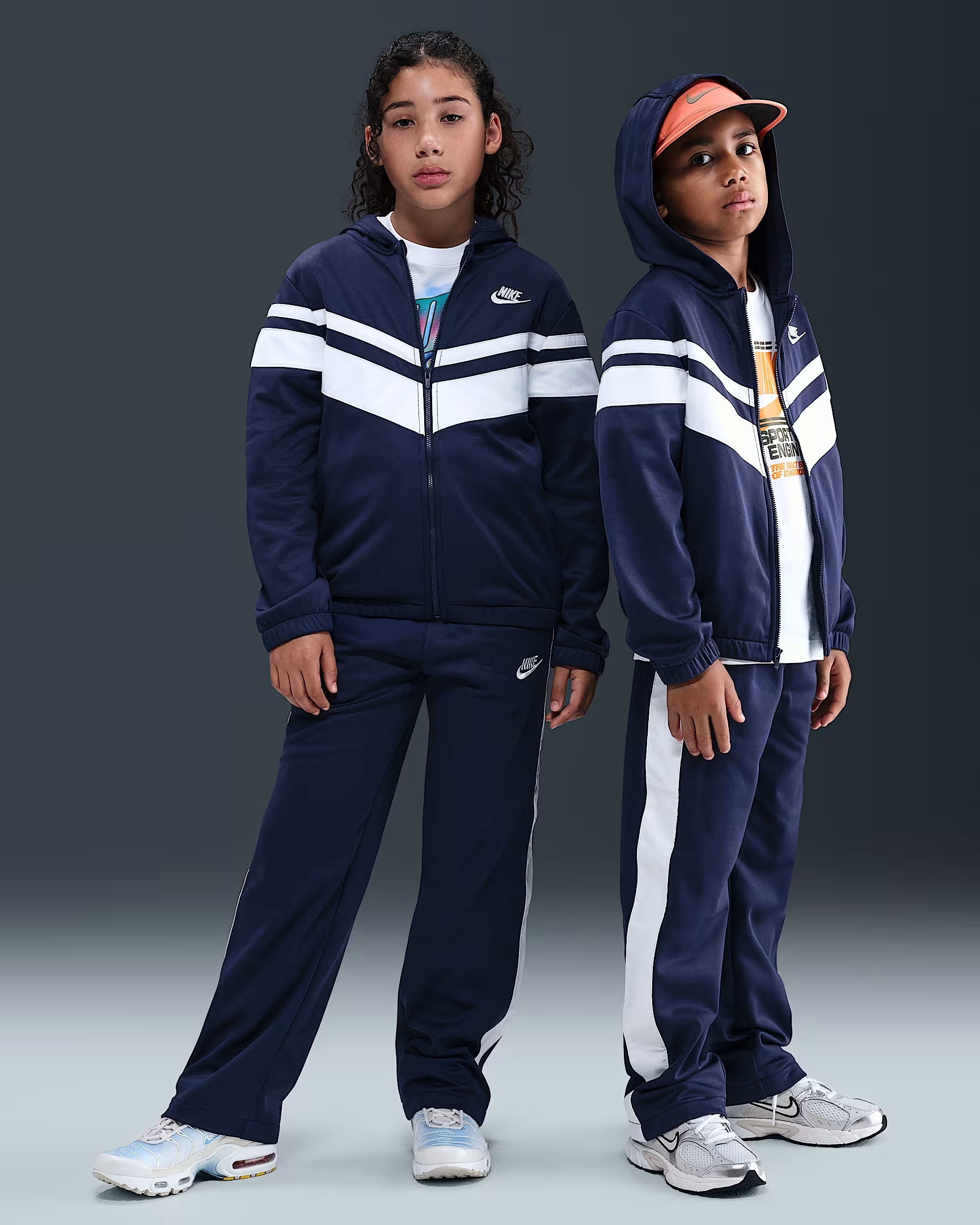 Tuta con cappuccio Nike Dri-FIT Nike Sportswear HQ9316-410 100% poliestere